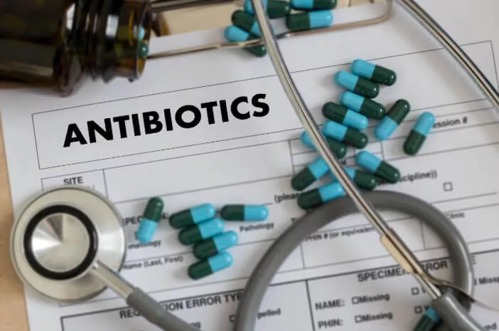 Ini Alasan Minum Obat Antibiotik Harus Dihabiskan