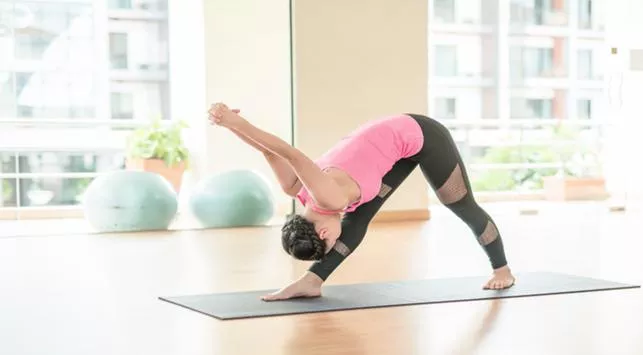 Cara Memilih Yoga Mat untuk Pemula