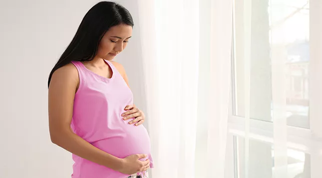 alasan perut ibu hamil terasa keras, perut keras yang normal saat kehamilan, perkembangan bayi dalam kandungan