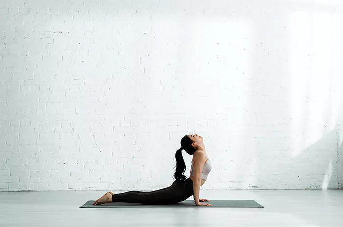 4 Gerakan Yoga untuk Meredakan Sakit Leher 