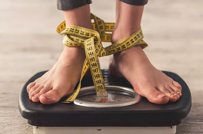 5 Cara Menurunkan Berat Badan Saat Puasa