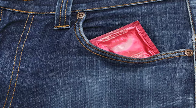 9 Cara Efektif Mencegah Kehamilan dengan Kondom
