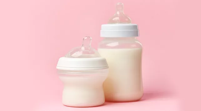 Tips Memilih Botol Susu yang Baik untuk Bayi