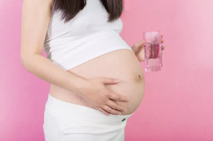 Ibu Hamil Dilarang Minum Air Es, Mitos atau Fakta