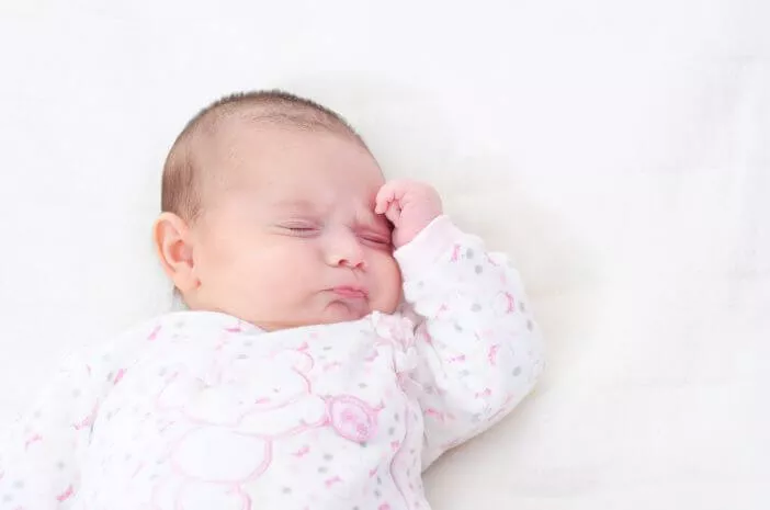 Cara Mengatasi Bayi yang Alami Night Terror