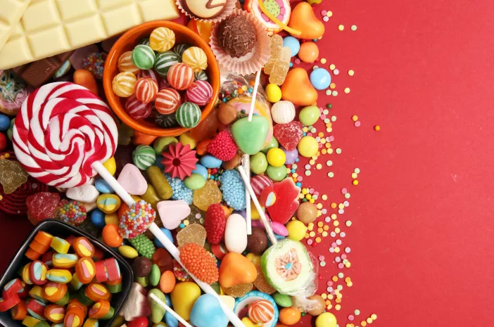 Ibu Perlu Perhatikan Ini Saat Anak-Anak Serbu Candy Cane Saat Natal