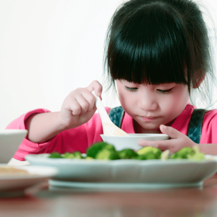 Trik Mudah Ajak Anak Makan Sayur