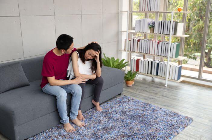 Istri Alami Postpartum Depression, Suami Bisa Lakukan 5 Hal Ini
