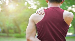 Kesulitan menggerakkan lengan dan bahu? Waspada Gejala Patah Tulang Selangka