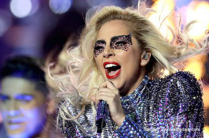 Lady Gaga: Dari Panggung ke Olimpiade, Menyanyikan Lagu Cinta dan Keberanian dalam Bahasa Prancis