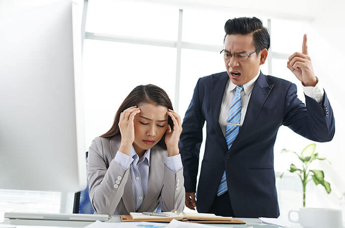 Lingkungan Kerja yang Bossy Bisa Membuat Stres