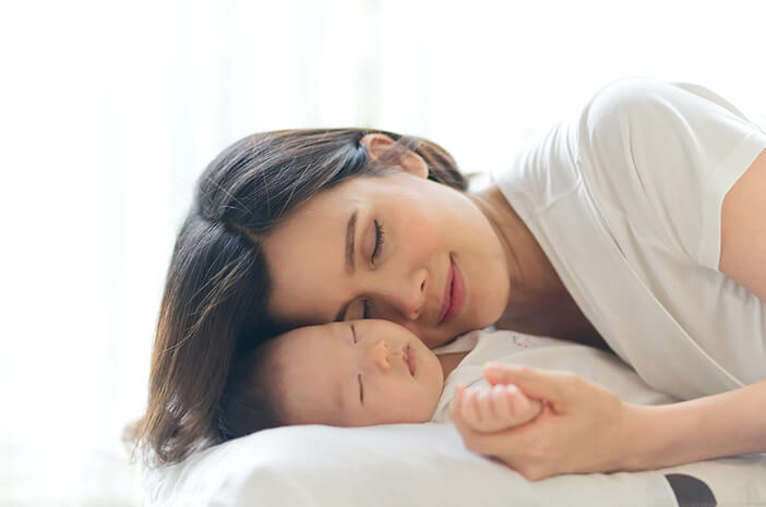 orangtua-begini-4-cara-cegah-sids-pada-bayi-halodoc orangtua-begini-4-cara-cegah-sids-pada-bayi-halodoc