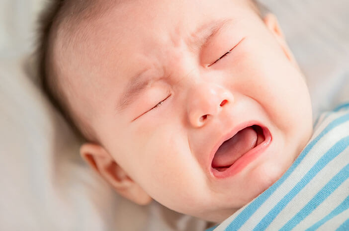 Penyebab dan Cara Mengatasi Sariawan pada Bayi
