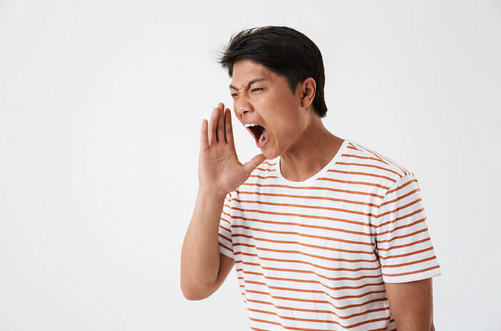 Sering Gunakan Suara Berlebihan, Waspada Laringitis