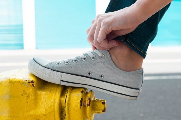 Sering Pakai Sepatu Sempit Sebabkan Kaki Kapalan, Benarkah?